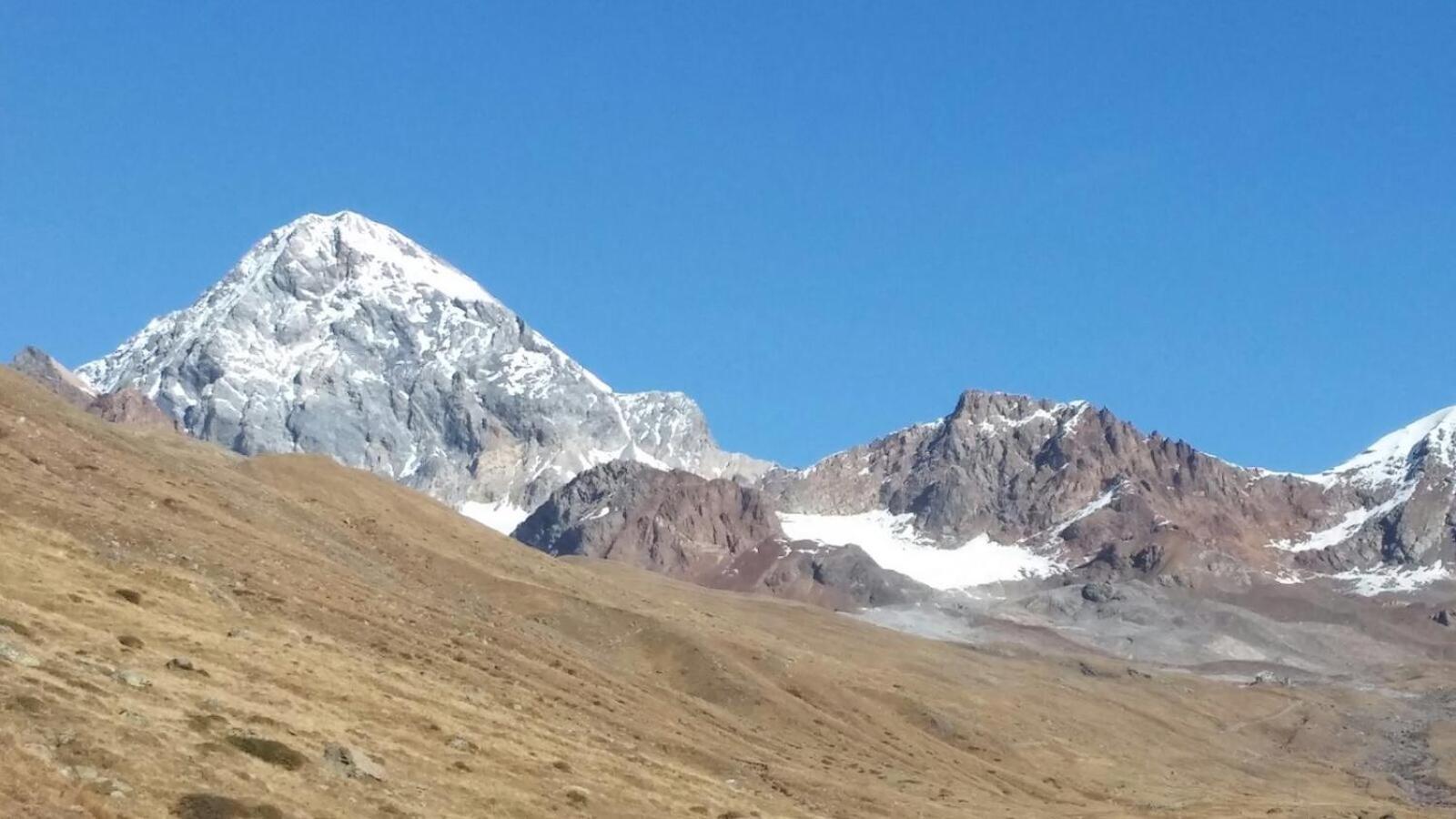 Rifugio Ghiacciaio Dei Forni Hotel Valfurva Ngoại thất bức ảnh