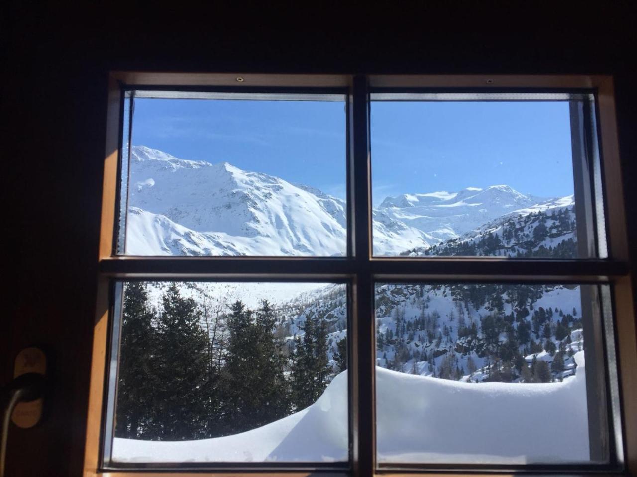 Rifugio Ghiacciaio Dei Forni Hotel Valfurva Ngoại thất bức ảnh